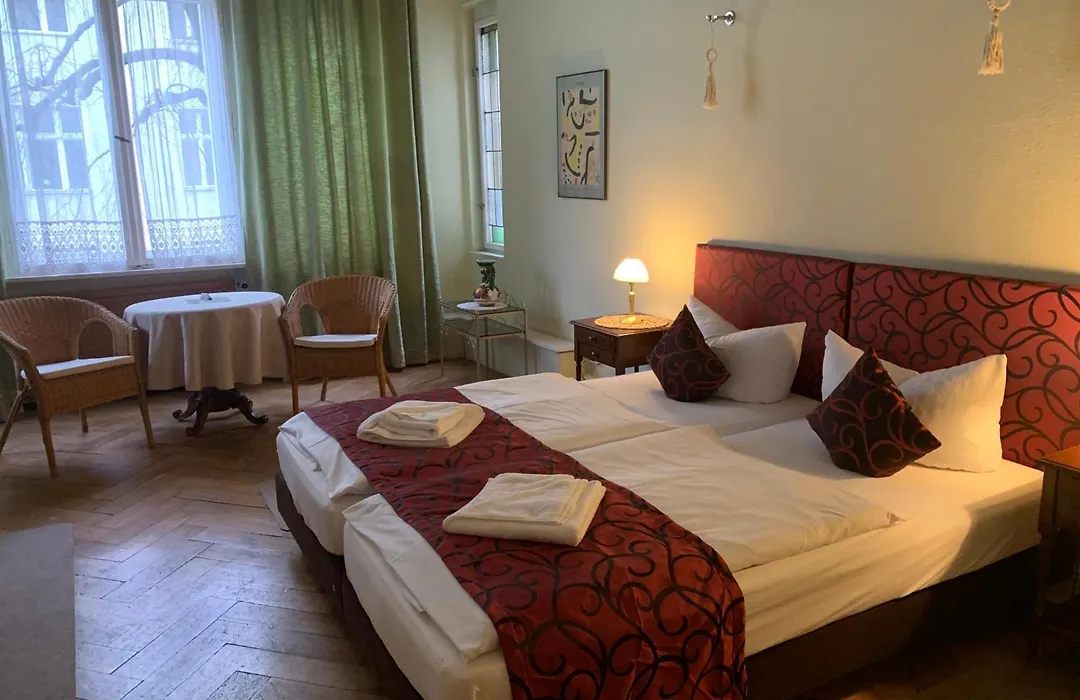 Hotel Pension Senta-1